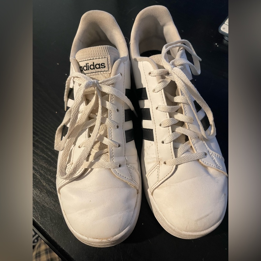 White adidas grand court casual sneakers youth